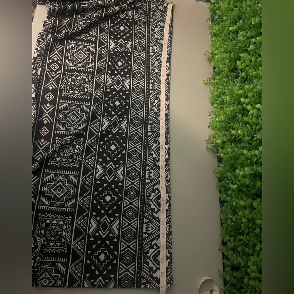 West Loop Women's Large Palazzo Pants Black and White Aztec like NWT - Picture 10 of 11